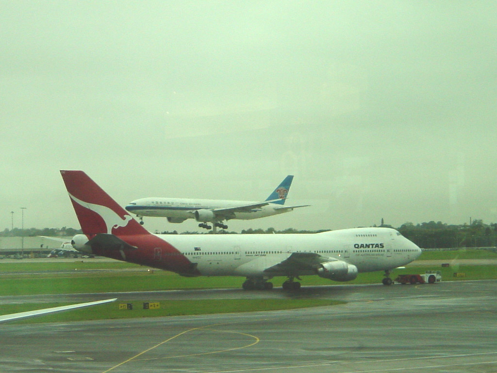 Boeing 474-238 BM / VH-ECC - City of Shepparton